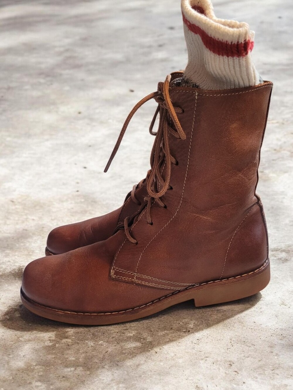 Roots Tribe Lace Up Boots Sz 10